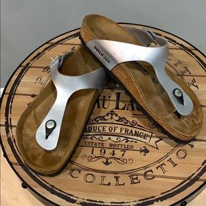 Birkenstock Gizeh Silver Sandals Sz. 40.